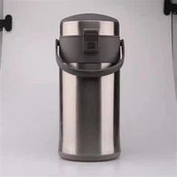 Recipiente grande de aislamiento para agua